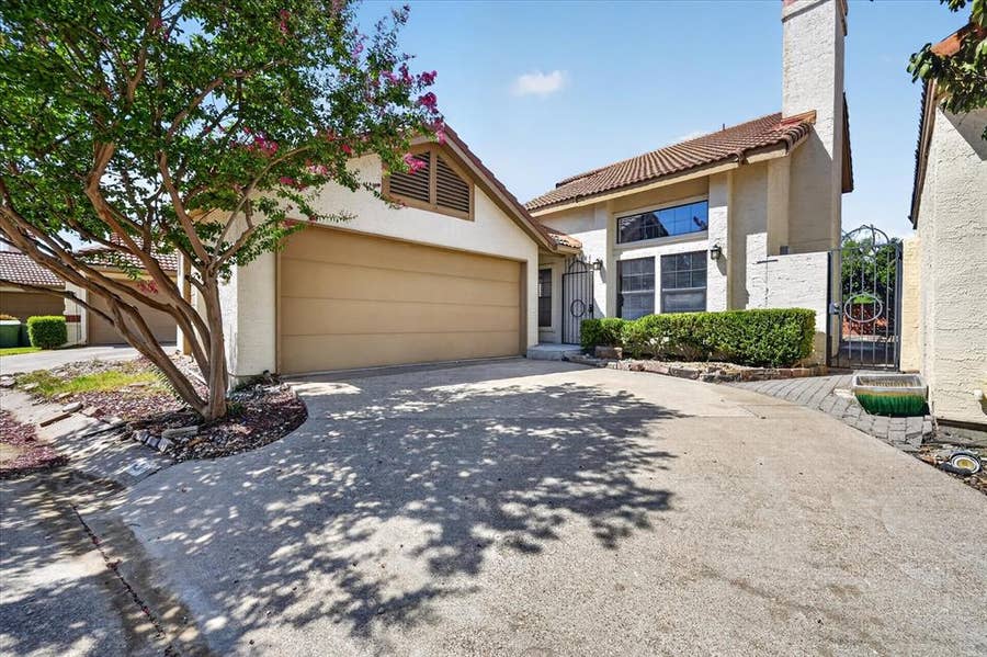 Property photo for 631 Mission Circle, Irving, TX