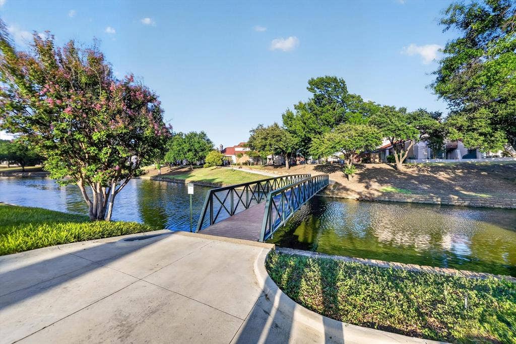 631 Mission Circle, Irving, TX 75063 631 Mission Circle, Irving, TX 75063