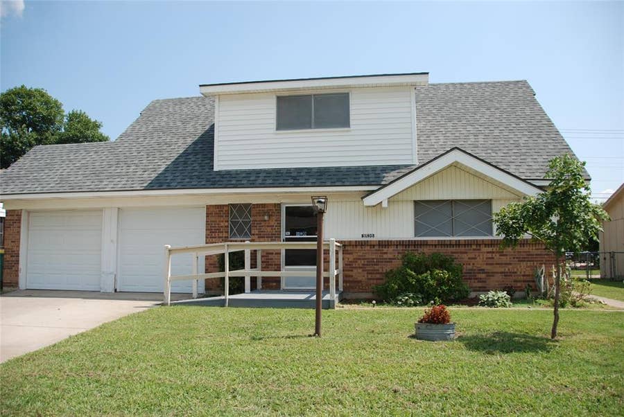Property photo for 3520 Sunnydale Lane, Denton, TX