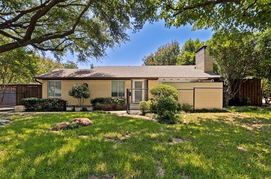 Property photo for 6406 Chesley Lane, Dallas, TX