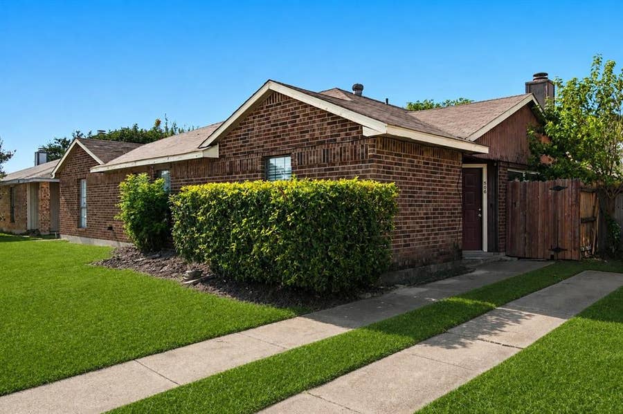 Property photo for 506 W Warrior Trail, Grand Prairie, TX