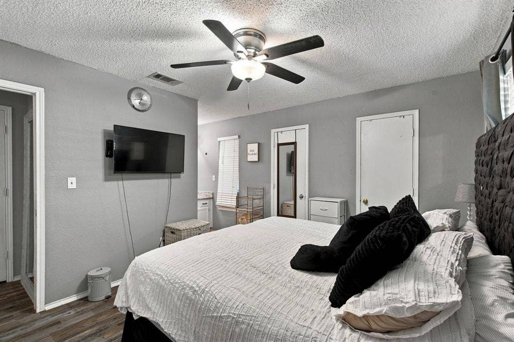 506 W Warrior Trail, Grand Prairie, TX 75052 506 W Warrior Trail, Grand Prairie, TX 75052