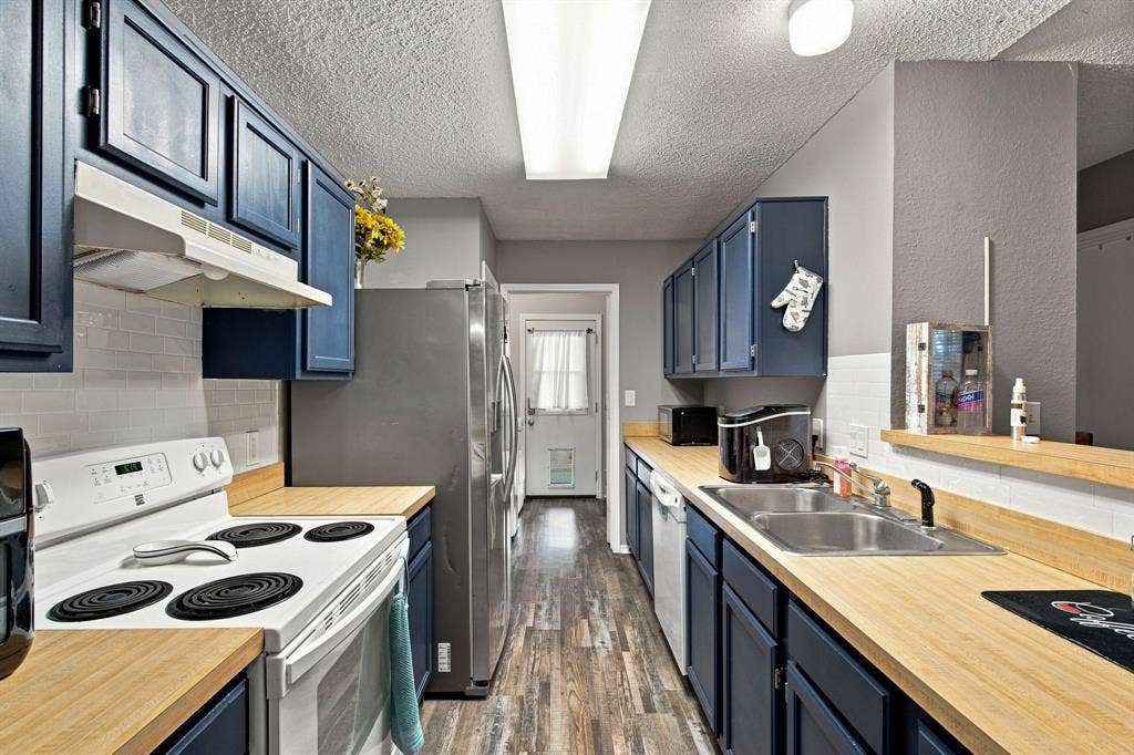 506 W Warrior Trail, Grand Prairie, TX 75052 506 W Warrior Trail, Grand Prairie, TX 75052