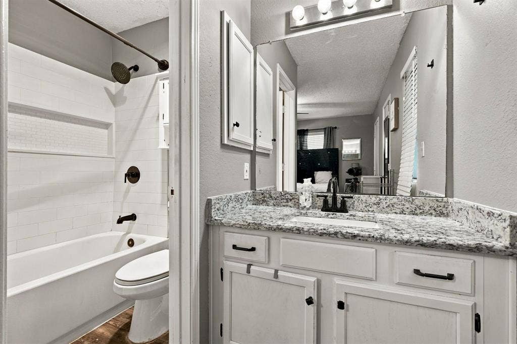 506 W Warrior Trail, Grand Prairie, TX 75052 506 W Warrior Trail, Grand Prairie, TX 75052