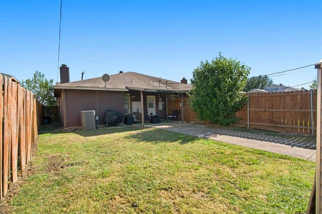 506 W Warrior Trail, Grand Prairie, TX 75052 506 W Warrior Trail, Grand Prairie, TX 75052