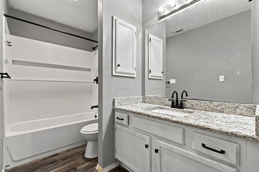 506 W Warrior Trail, Grand Prairie, TX 75052 506 W Warrior Trail, Grand Prairie, TX 75052