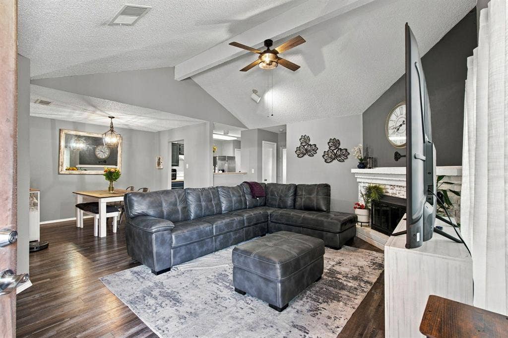 506 W Warrior Trail, Grand Prairie, TX 75052 506 W Warrior Trail, Grand Prairie, TX 75052