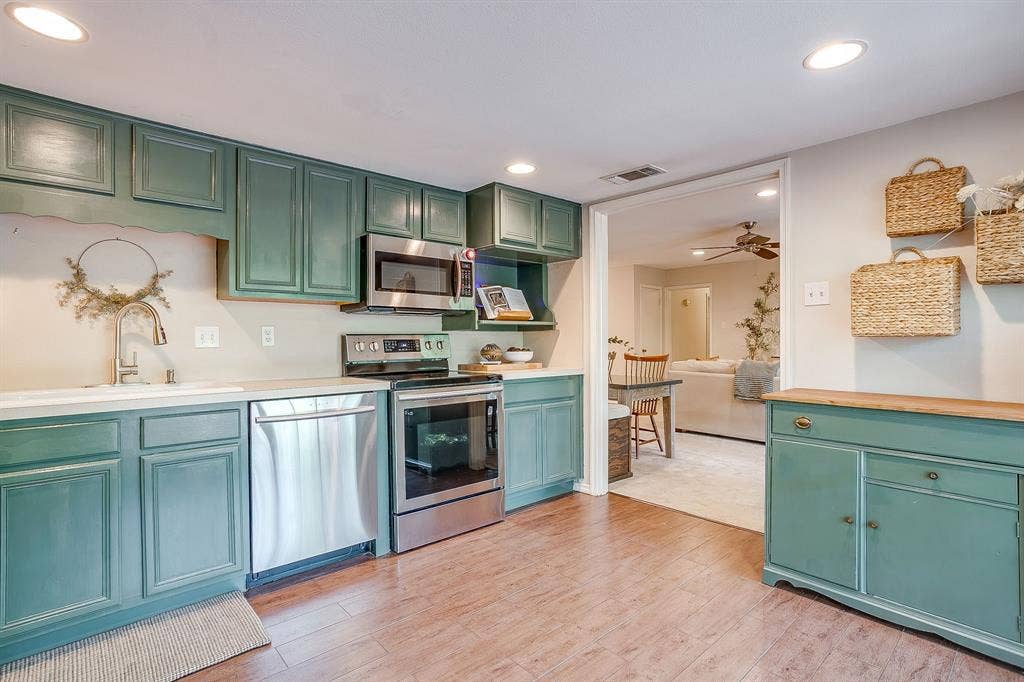 2814 Blackwood Drive, Arlington, TX 76013