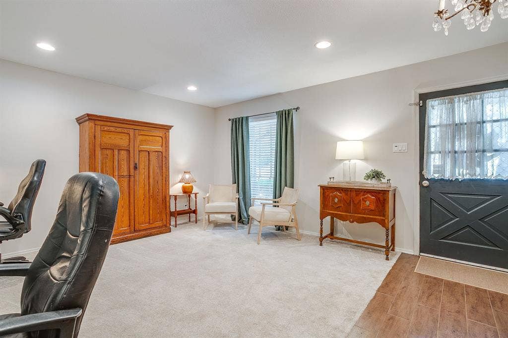 2814 Blackwood Drive, Arlington, TX 76013