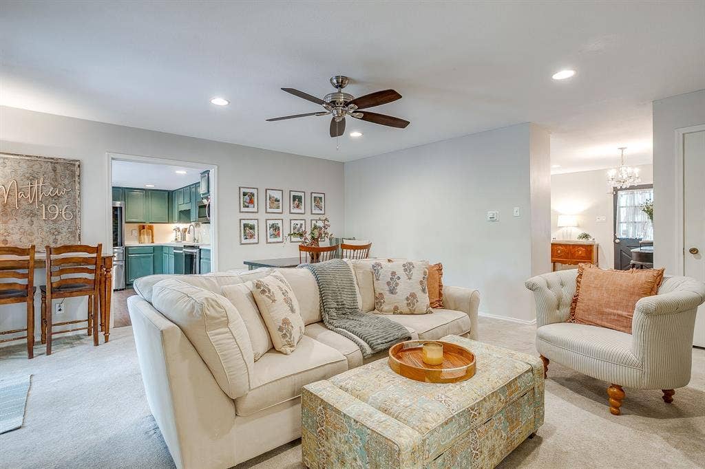 2814 Blackwood Drive, Arlington, TX 76013