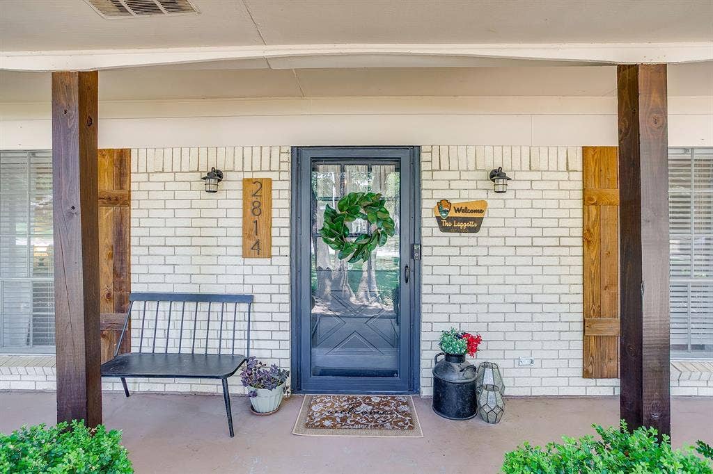 2814 Blackwood Drive, Arlington, TX 76013