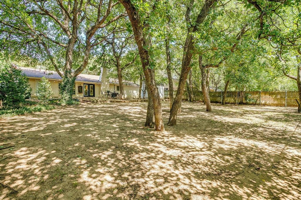2814 Blackwood Drive, Arlington, TX 76013