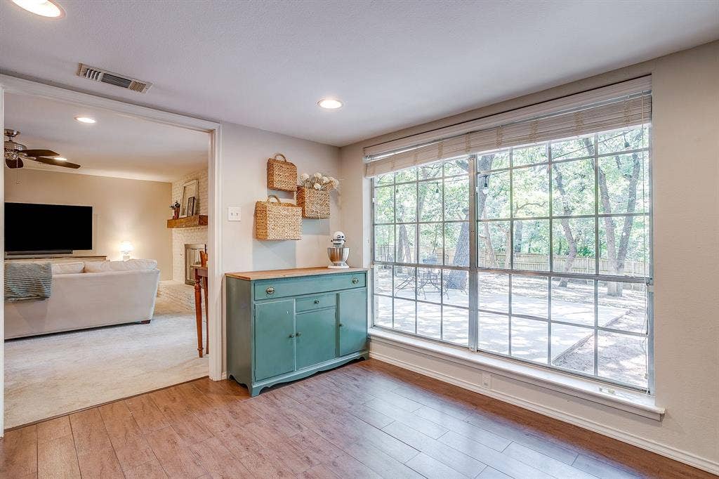 2814 Blackwood Drive, Arlington, TX 76013