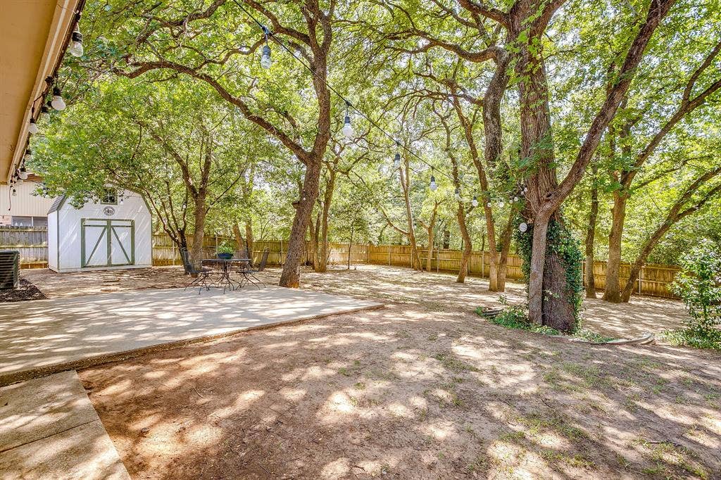 2814 Blackwood Drive, Arlington, TX 76013