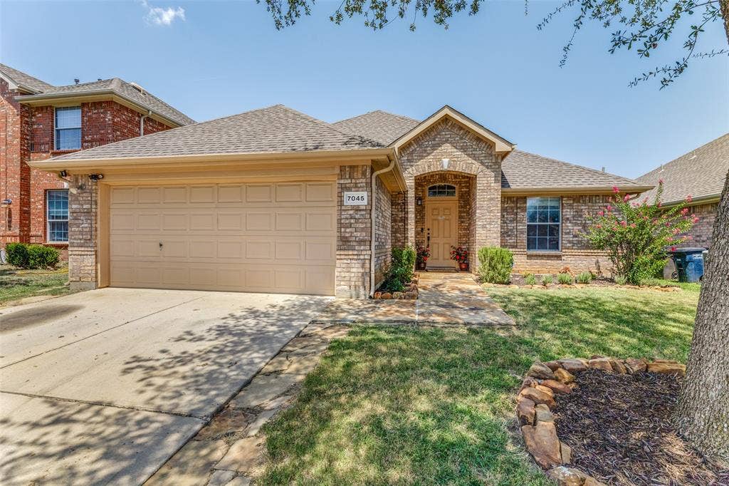 7045 Welshman Drive, Fort Worth, TX 76137