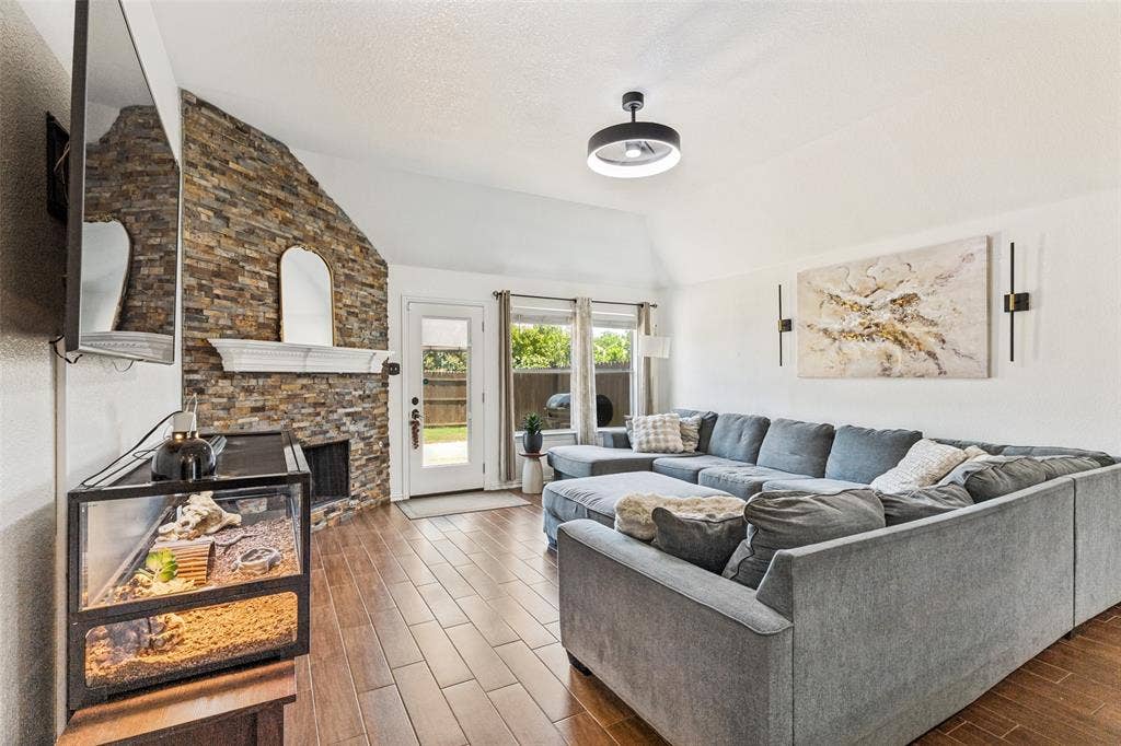 7045 Welshman Drive, Fort Worth, TX 76137