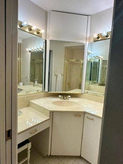 9035 Hendon Lane, Houston, TX 77036 9035 Hendon Lane, Houston, TX 77036