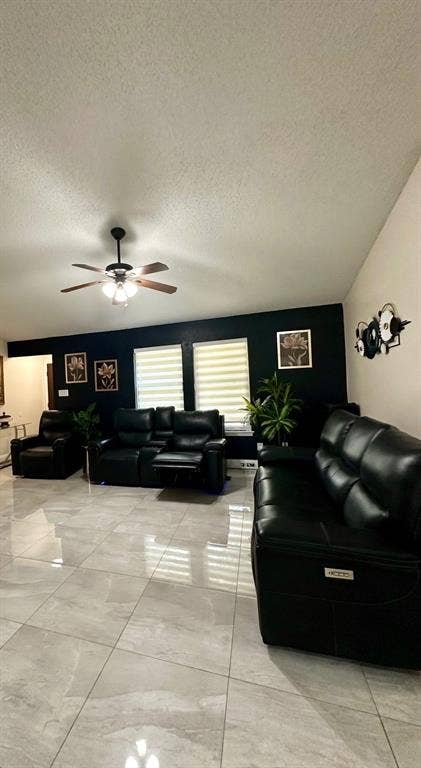6217 Firebird Drive, Watauga, TX 76148 6217 Firebird Drive, Watauga, TX 76148