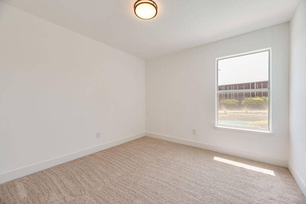 6614 Spartan Drive, Arlington, TX 76001 6614 Spartan Drive, Arlington, TX 76001