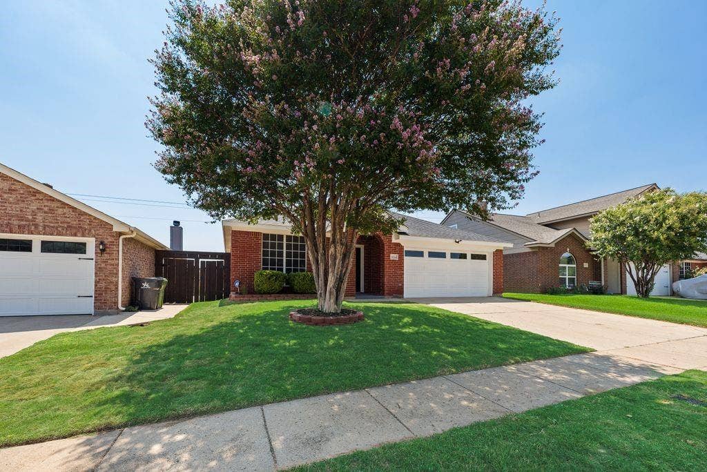 6614 Spartan Drive, Arlington, TX 76001 6614 Spartan Drive, Arlington, TX 76001