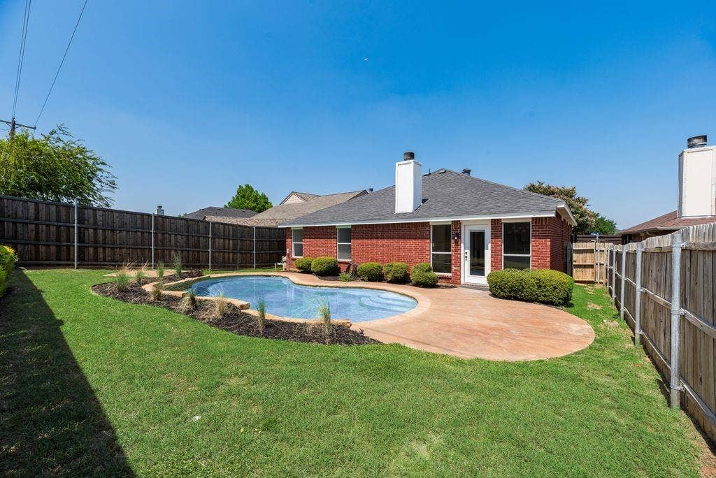 6614 Spartan Drive, Arlington, TX 76001 6614 Spartan Drive, Arlington, TX 76001