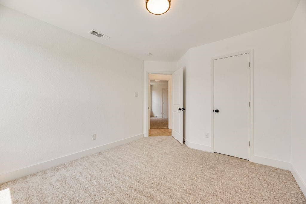 6614 Spartan Drive, Arlington, TX 76001 6614 Spartan Drive, Arlington, TX 76001