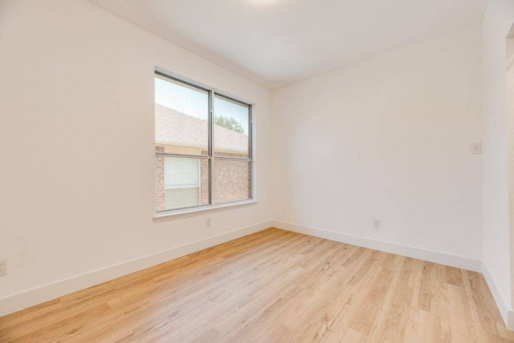 6614 Spartan Drive, Arlington, TX 76001 6614 Spartan Drive, Arlington, TX 76001
