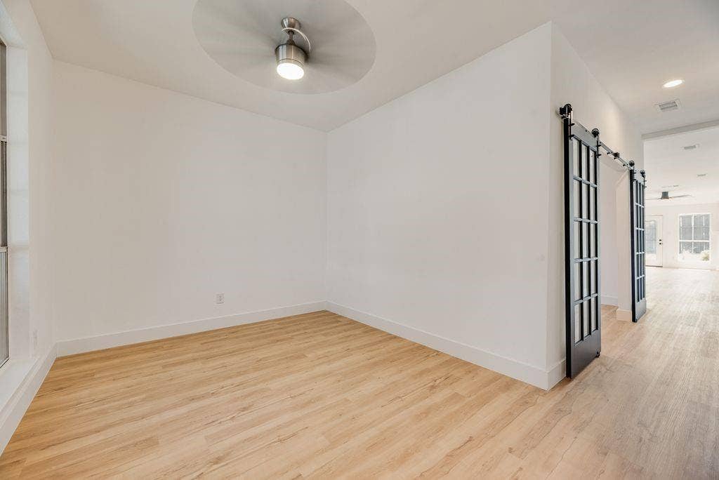 6614 Spartan Drive, Arlington, TX 76001 Second Living Area, Game Room, Exercise Room, or Flexible-Use Space