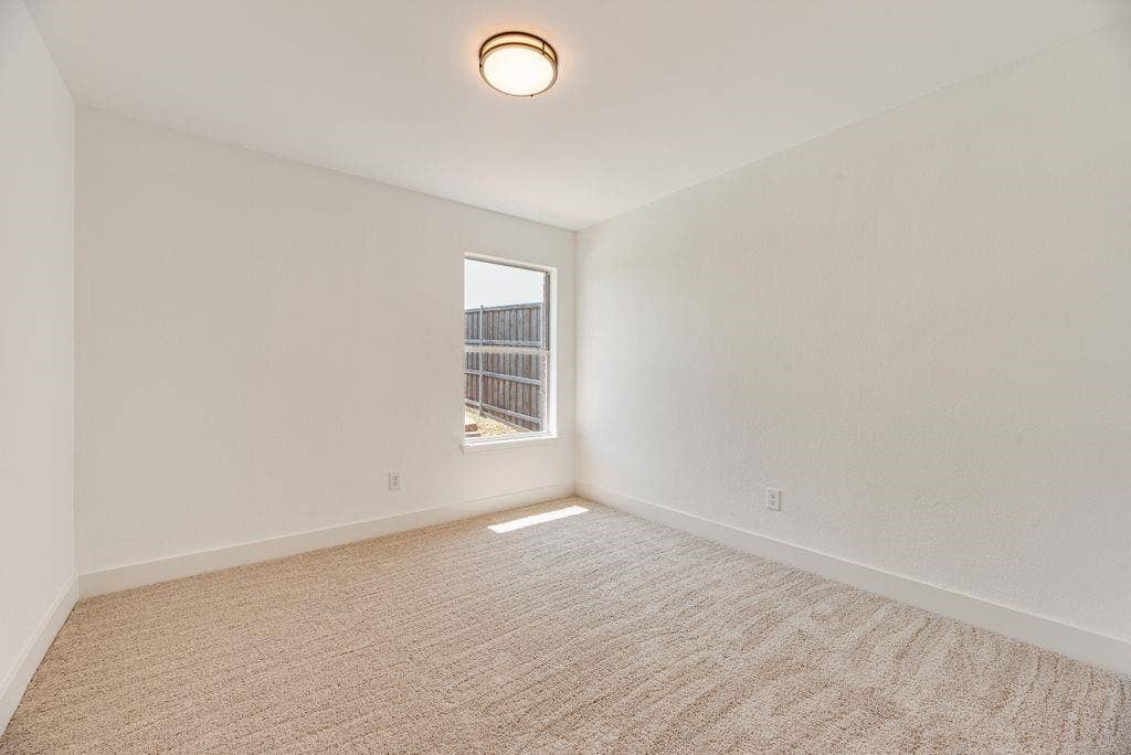 6614 Spartan Drive, Arlington, TX 76001 6614 Spartan Drive, Arlington, TX 76001