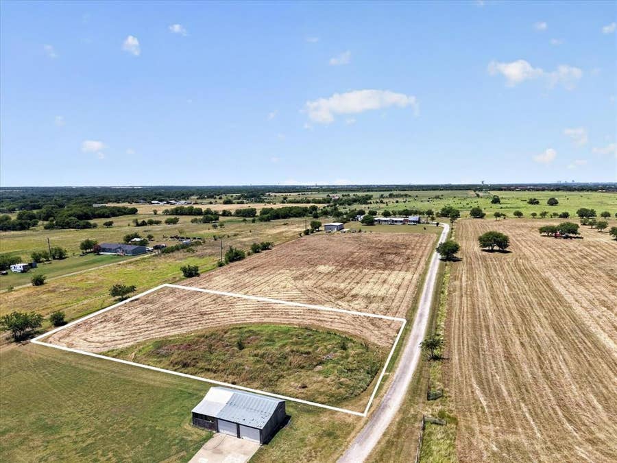 Property photo for 1495 Lone Elm Road, #B, Waxahachie, TX