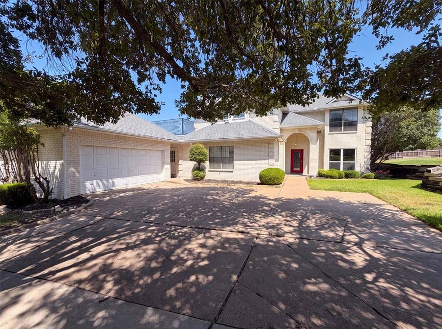 Property photo for 7632 Westwind Drive, Fort Worth, TX