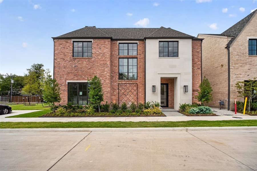 Property photo for 5525 Forsan Way, Dallas, TX