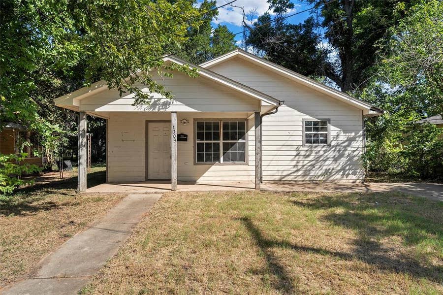 Property photo for 1309 Tabor Street, Waco, TX