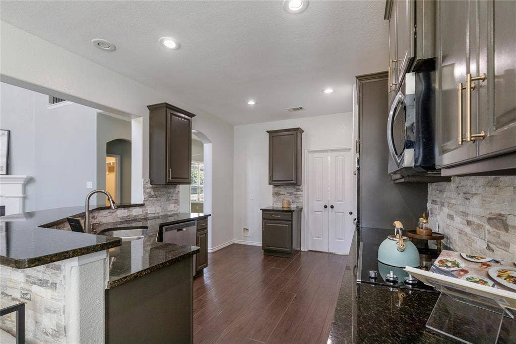 5708 Sleepy Creek Lane, Fort Worth, TX 76179 5708 Sleepy Creek Lane, Fort Worth, TX 76179