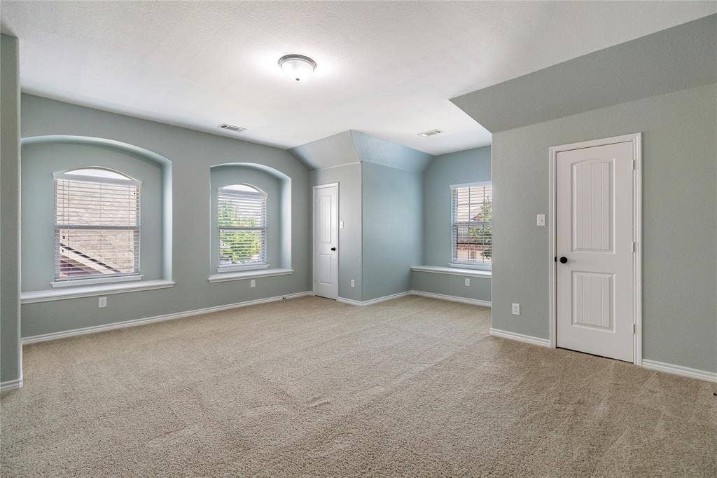 5708 Sleepy Creek Lane, Fort Worth, TX 76179 5708 Sleepy Creek Lane, Fort Worth, TX 76179