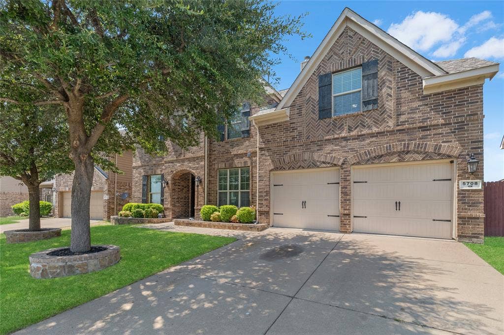 5708 Sleepy Creek Lane, Fort Worth, TX 76179 5708 Sleepy Creek Lane, Fort Worth, TX 76179