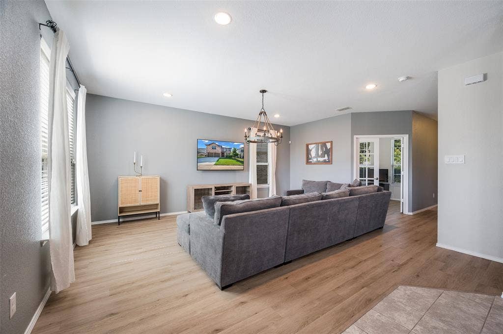3113 Peninsula Trail, Denton, TX 76208