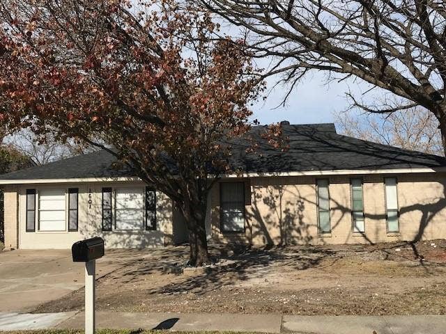 Property photo for 1601 Hillwood Drive, Mesquite, TX
