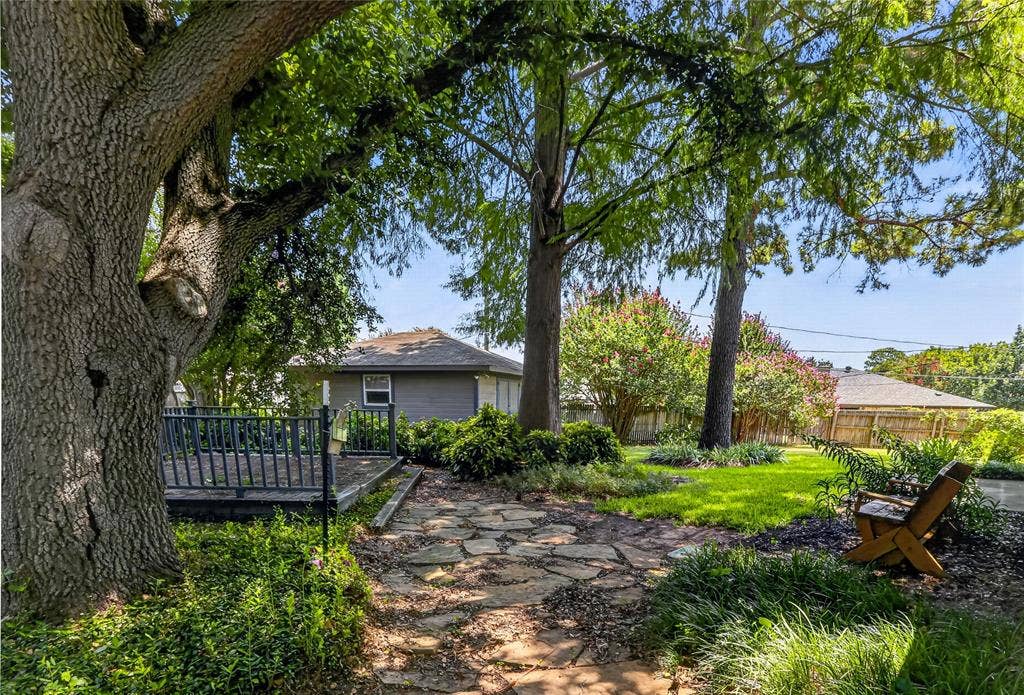 5103 El Rancho Court, Arlington, TX 76017 5103 El Rancho Court, Arlington, TX 76017