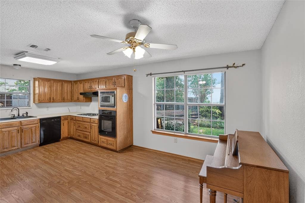 5103 El Rancho Court, Arlington, TX 76017 5103 El Rancho Court, Arlington, TX 76017