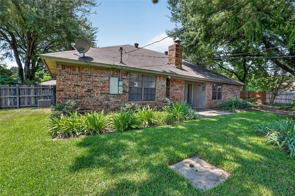 5103 El Rancho Court, Arlington, TX 76017 5103 El Rancho Court, Arlington, TX 76017