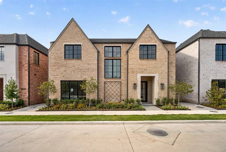 Property photo for 5529 Forsan Way, Dallas, TX
