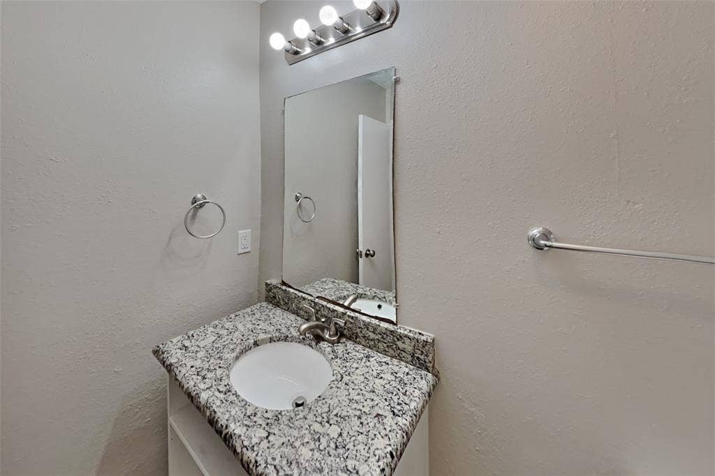 833 Harvest Glen Drive, Plano, TX 75023 833 Harvest Glen Drive, Plano, TX 75023