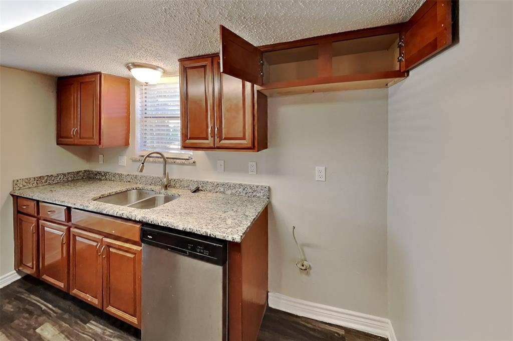 833 Harvest Glen Drive, Plano, TX 75023 833 Harvest Glen Drive, Plano, TX 75023