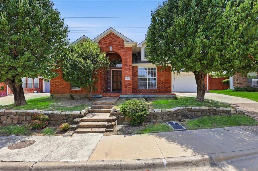 Property photo for 567 Southridge Way, Irving, TX