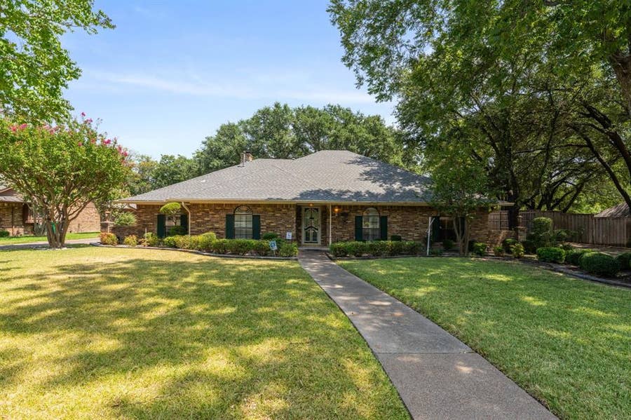 Property photo for 118 Riggs Circle, Mesquite, TX
