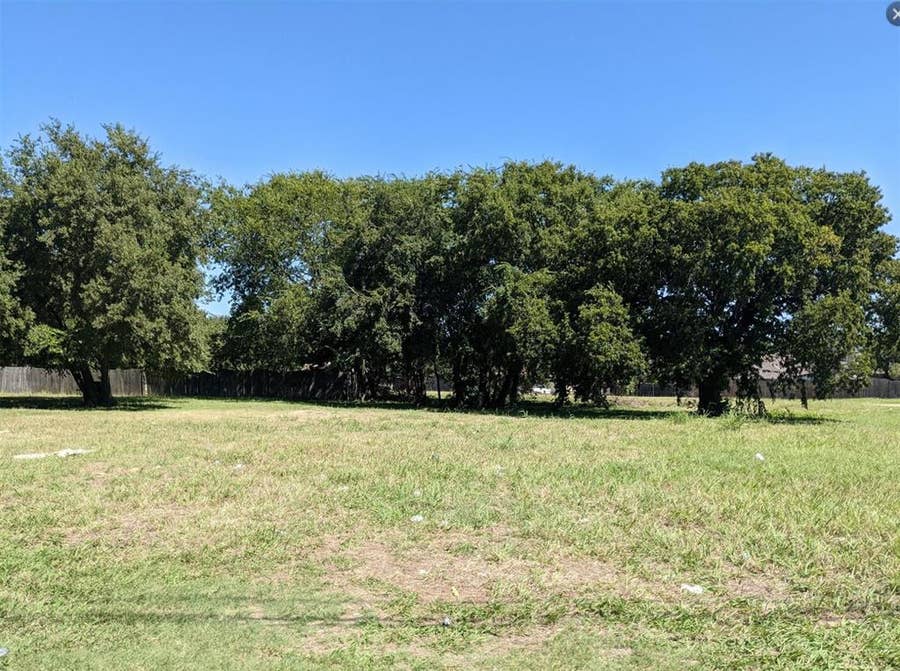 Property photo for 1605 W Bruton Road, Mesquite, TX