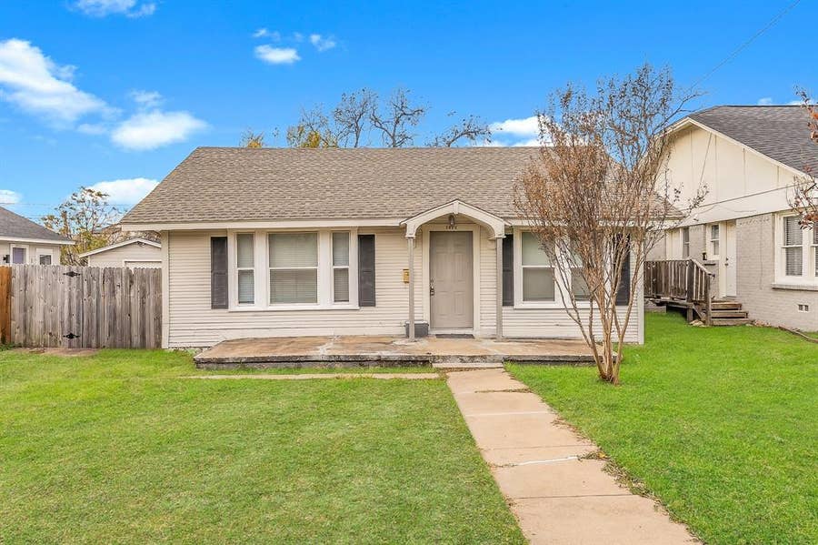 Property photo for 2820 Frazier Avenue, Fort Worth, TX