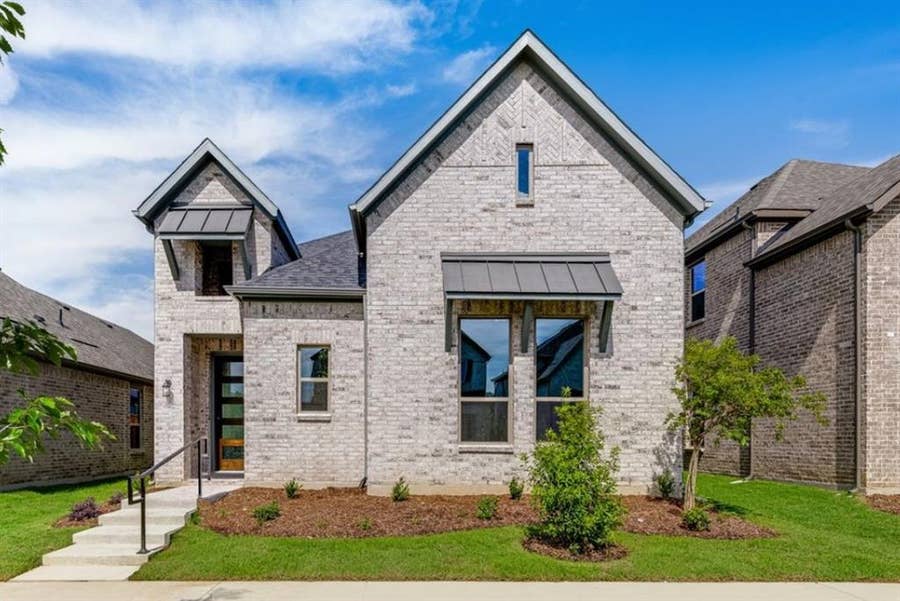 Property photo for 917 Thunderstorm Mews, Celina, TX