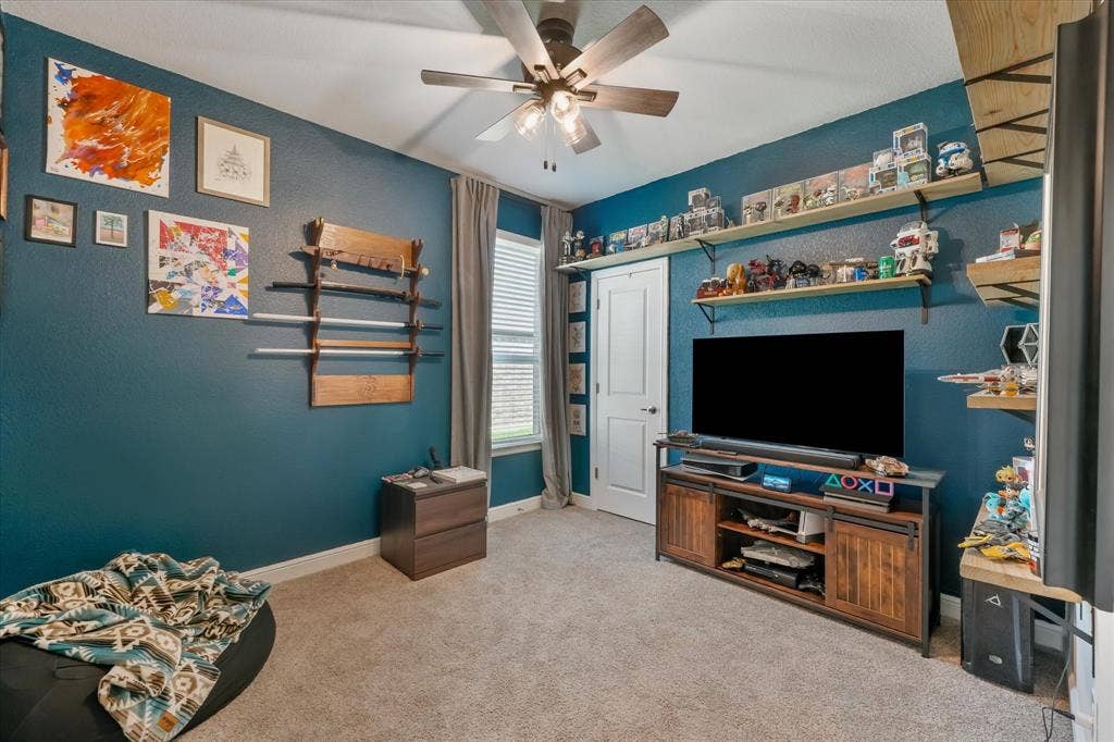 5291 Crystal Lake Avenue, Krum, TX 76249 5291 Crystal Lake Avenue, Krum, TX 76249